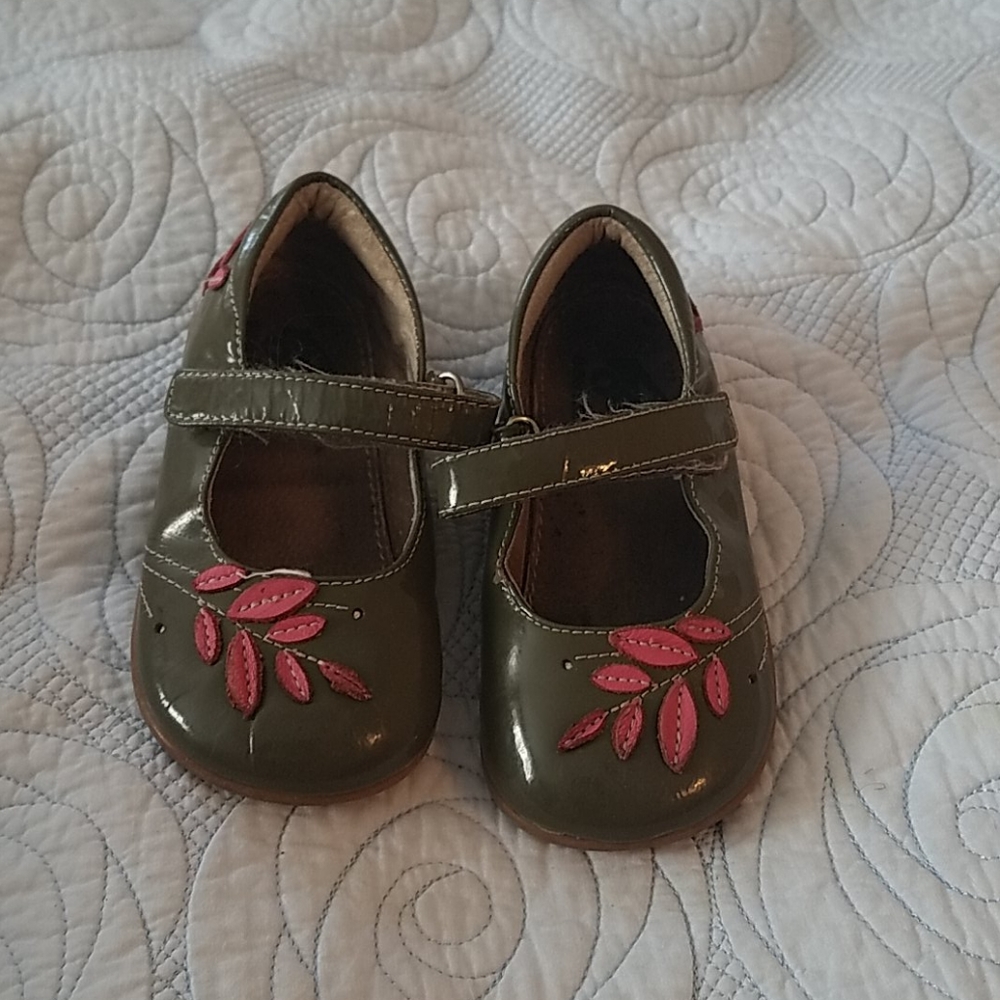 Patent leather Mary Janes